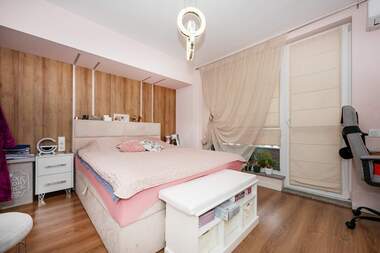 Vânzare - Apartament în Iujen,  Plovdiv