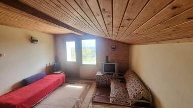 Vânzare - Casă în Zapadna promișlena zona,  Iambol