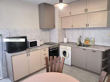 Miete - Wohnung in Mladejki halm,  Plowdiw
