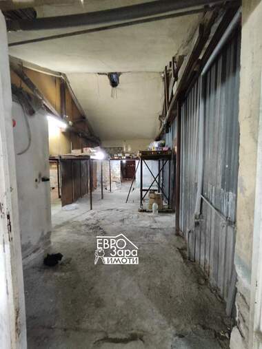 Vânzare - O clădire întreagă în Industrialna Zona-iztok,  Stara Zagora