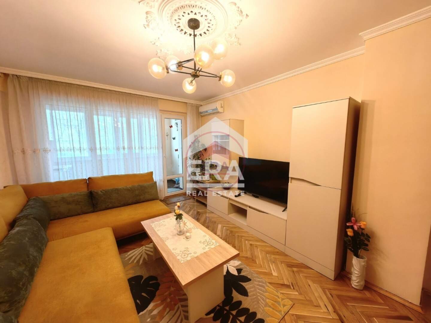 Тристаен Апартамент в Дружба 1, Русе – снимка 10