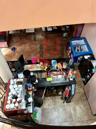 Satış - Dükkan/Ofis/Güzellik salonu/Yer/Diş ofisi olarak Iztok,  Pernik