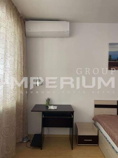 Închiriere - Apartament în Okrăjna bolnița - Generali,  Varna