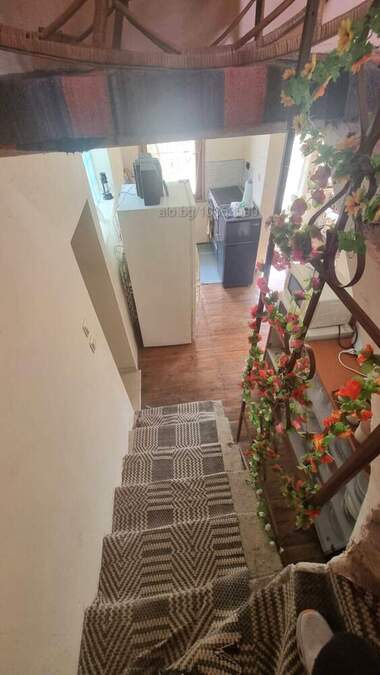 Vânzare - Casă în Zapadna promișlena zona,  Iambol