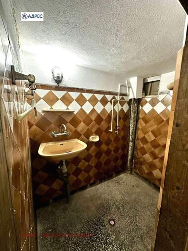 For sale - House in Troian,  Lovech