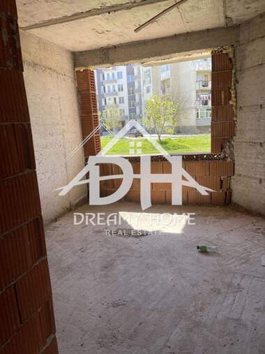 Продажба - Апартамент във Възрожденци,  Кърджали