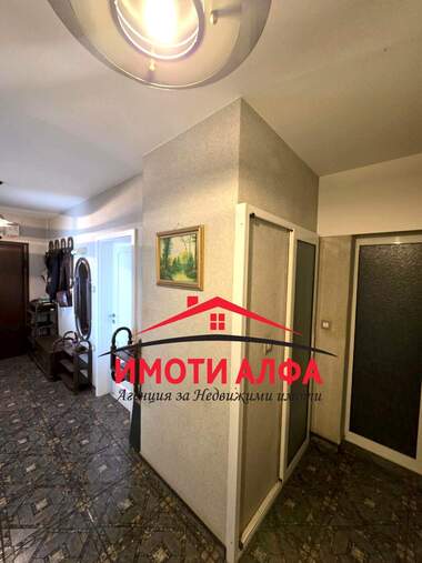 Продажа - Квартира в Овчарски,  Хасково
