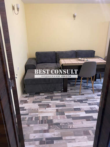 Închiriere - Apartament în Zdraveț Iztok,  Ruse