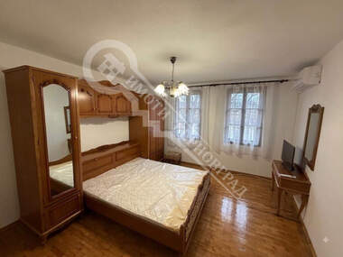Închiriere - Apartament în Stara ceast,  Veliko Tărnovo