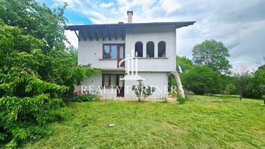 Продажба - Къща в Бегуновци,  Перник