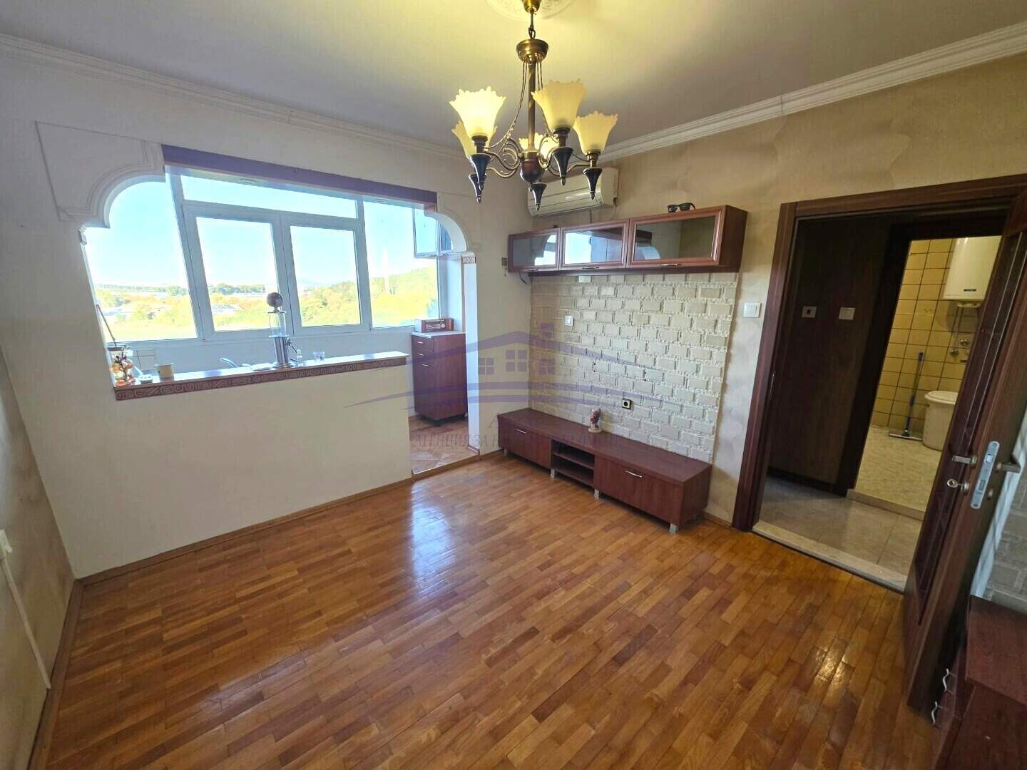 Δίδωμο Διαμέρισμα σε Κοοπερατιβεν  παζαρ, Ταργοβισχτε – φωτογραφία 4
