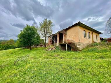 Vânzare - Clădire în Elena,  Veliko Tărnovo