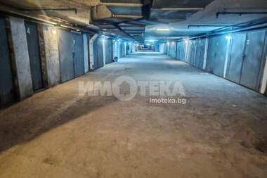 Продажба - Паркомясто в Център,  Пловдив