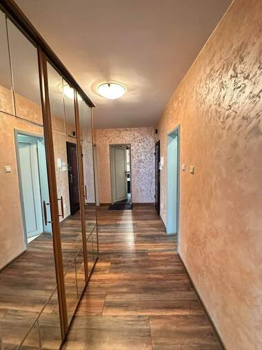 Închiriere - Apartament în Kărșiaka,  Plovdiv