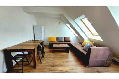 Închiriere - Apartament în Hășove,  Ruse