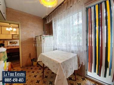 Продажба - Апартамент в Здравец Север 1,  Русе
