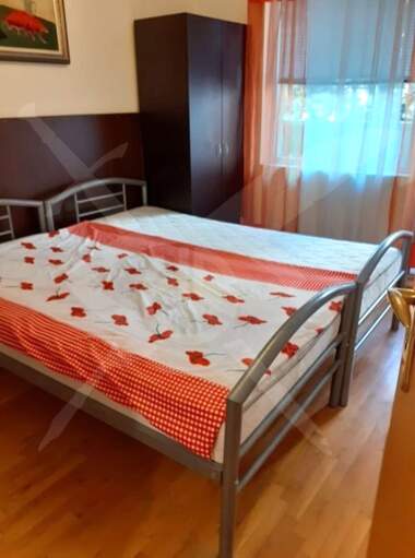 Închiriere - Apartament în VINS - Ceerven ploștiad,  Varna