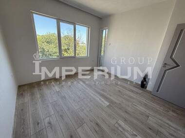 For rent - Office in Sportna zala,  Varna
