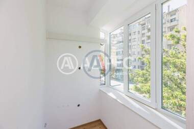 Vânzare - Apartament în Pogrebi,  Varna