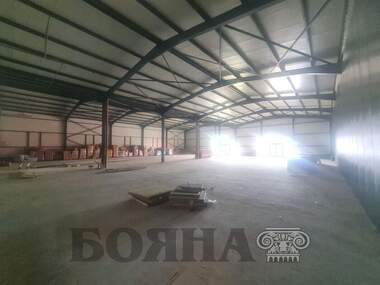 Închiriere - Spațiu de depozitare/Spațiu industrial/Service auto/Depozit în Cearodeîka - Sever,  Ruse