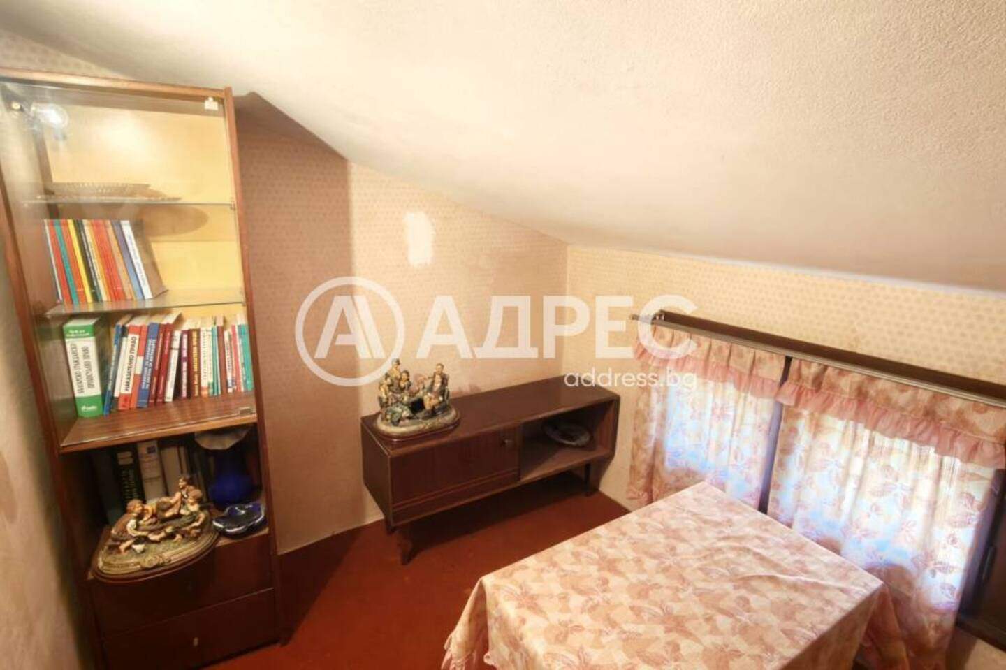 Тристаен Апартамент в Траката, Варна – снимка 10