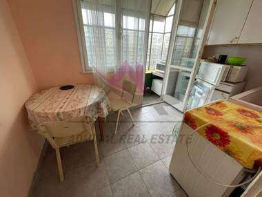 Închiriere - Apartament în Ceaîka,  Varna