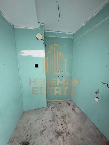 Vânzare - Apartament în Vinița,  Varna