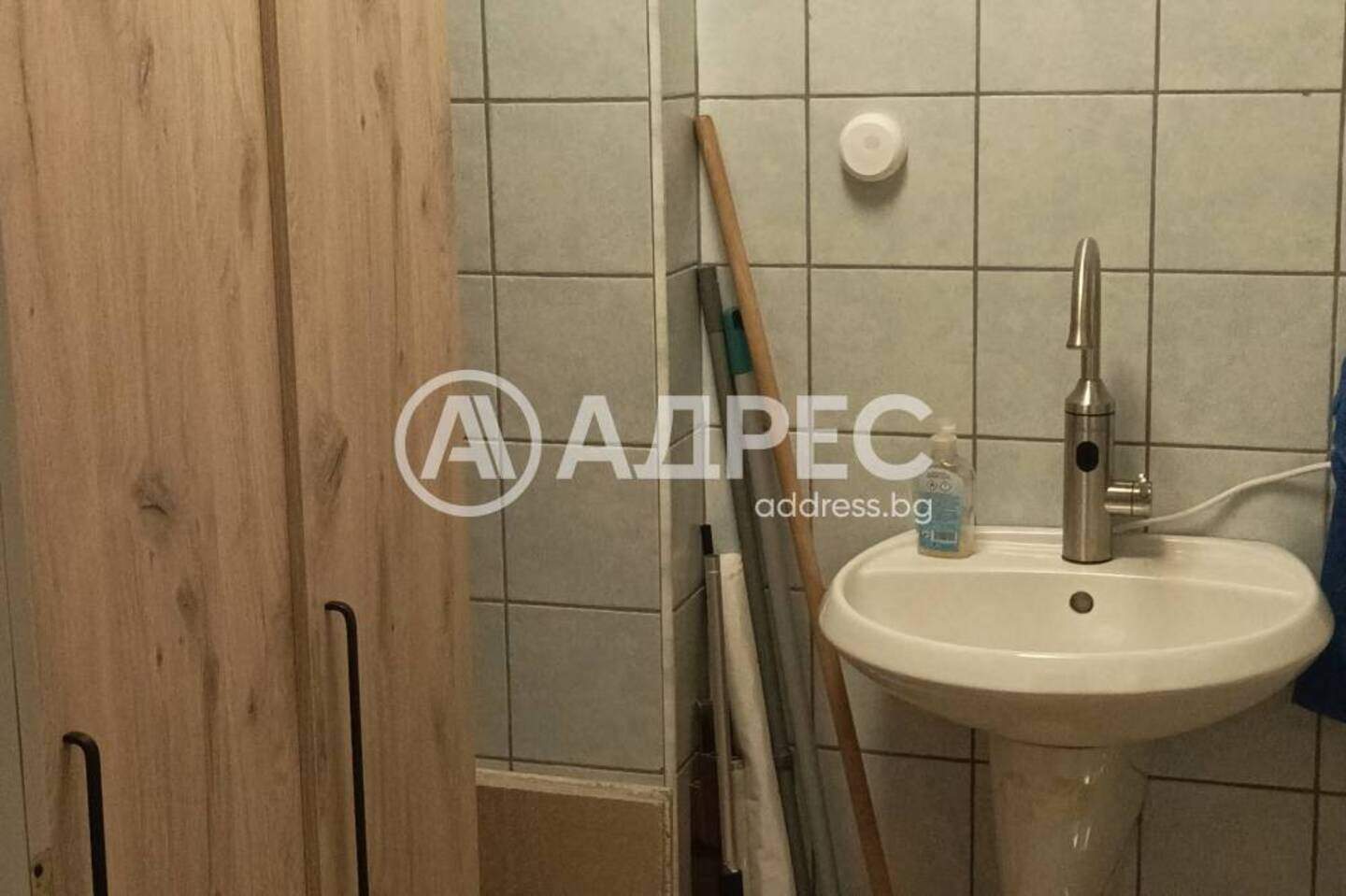 Γραφείο σε Λιούλιν-τσενταρ, Σόφια – φωτογραφία 4