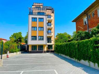 Închiriere - Apartament în Mladejki hălm,  Plovdiv
