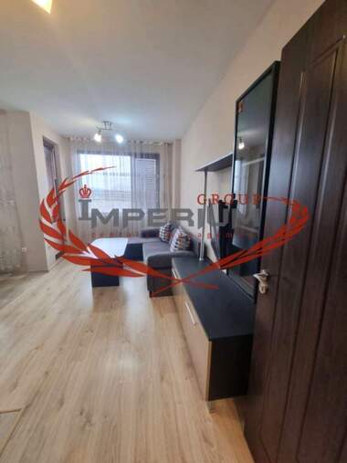 Închiriere - Apartament în Kolhozen pazar,  Varna