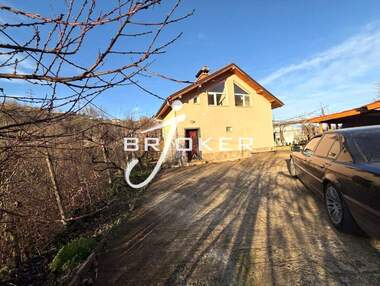 Vânzare - Casă în Rezbarți,  Kărdjali