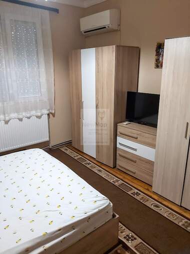 Продажа - Этаж дома в Идеален център,  Плевен