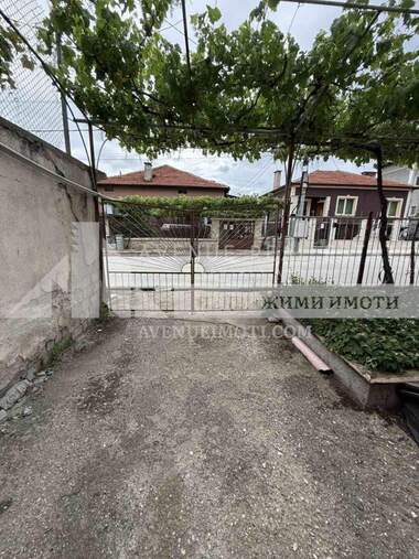 Vânzare - Etaj din casă în Kriceim,  Plovdiv