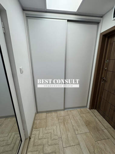 Închiriere - Apartament în Zdraveț Iztok,  Ruse