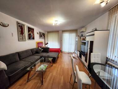 Kira - Apartman olarak Centar,  Iambol