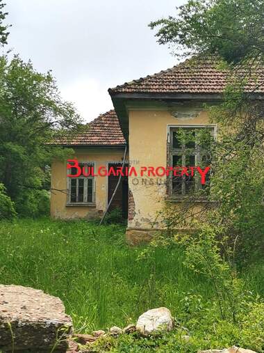 Продажба - Сграда в Трън,  Перник