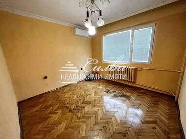Închiriere - Apartament în Dobrudjanski,  Șumen