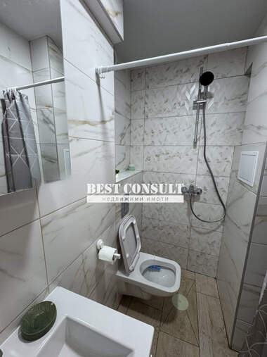 Închiriere - Apartament în Zdraveț Iztok,  Ruse