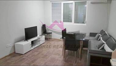 Ενοίκιο - Διαμέρισμα σε Колхозен пазар,  Варна