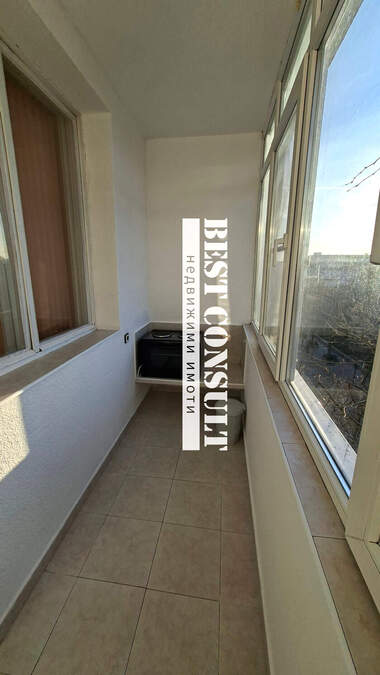 Închiriere - Apartament în Center,  Ruse
