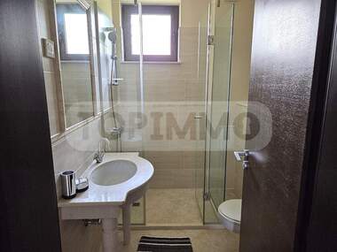 Vânzare - Apartament în Topola,  Dobrice
