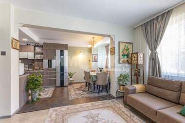 Продажба - Апартамент в Гранд Мол,  Варна