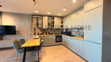 Închiriere - Apartament în Sfinții Constantin și Elena,  Varna