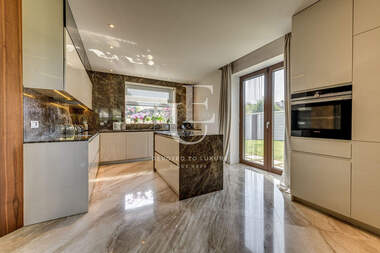 For sale - House in Nadejda 1,  Sofia