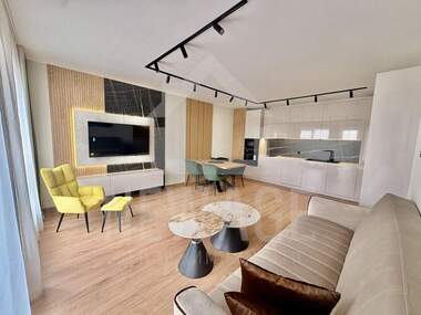 Vânzare - Apartament în Văzrajdane 1,  Varna