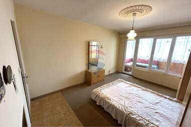 For sale - Apartment in Charodeyka - Iug,  Ruse
