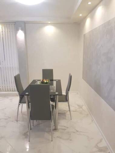 Închiriere - Apartament în Mladejki hălm,  Plovdiv