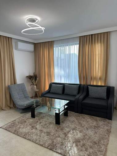 Închiriere - Apartament în Hristo Smirnenski,  Plovdiv