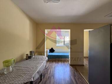 Închiriere - Apartament în Vladislavovo,  Varna
