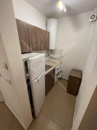 Închiriere - Apartament în Kolhozen pazar,  Varna